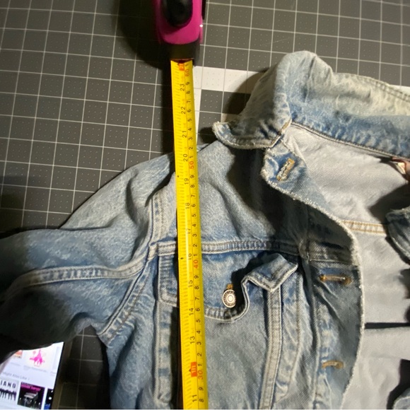 We The Free Distressed Denim Jacket XL - Picture 9 of 9